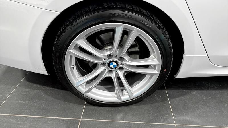 Begagnad BMW 530 Gran Turismo M Sport 258 HK (189 kW) 2016 Vit Sedan