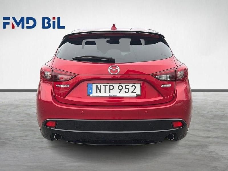 Begagnad Mazda 3 Inclusive 150 HK (110 kW) 2015 Röd