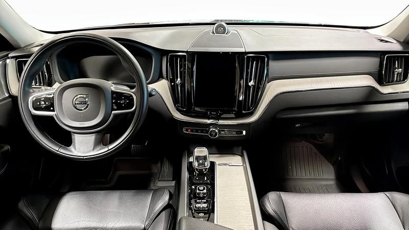 Begagnad Volvo XC60 235 HK (172 kW) 2019 Grå SUV