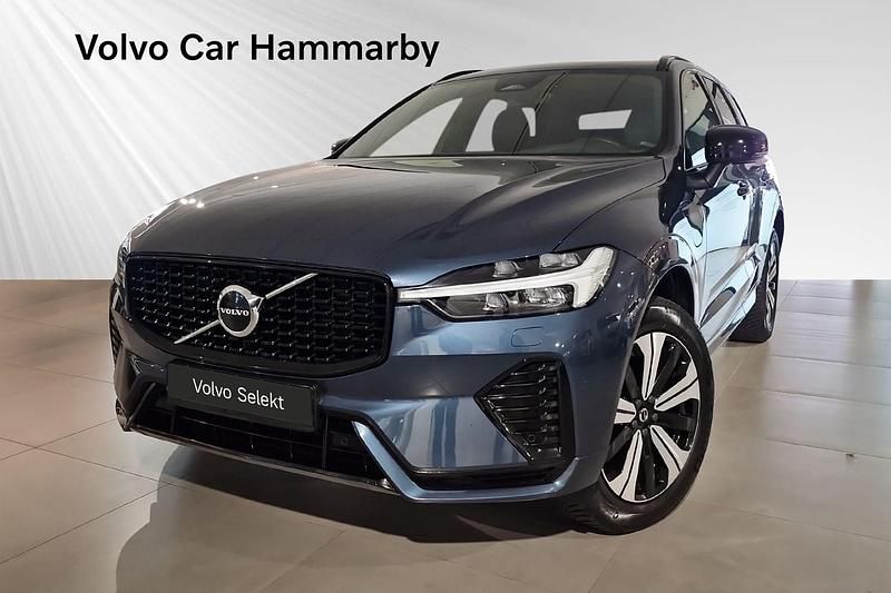 Blå Begagnad 2022 Volvo XC60 Plus SUV | 509 000 kr (Dyr) - Bild 1/3