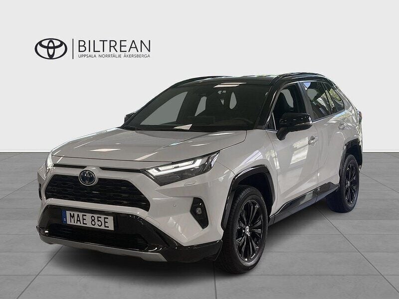 Vit Begagnad 2023 Toyota RAV4 Hybrid Style SUV | 464 000 kr (Lite dyr) - Bild 1/4