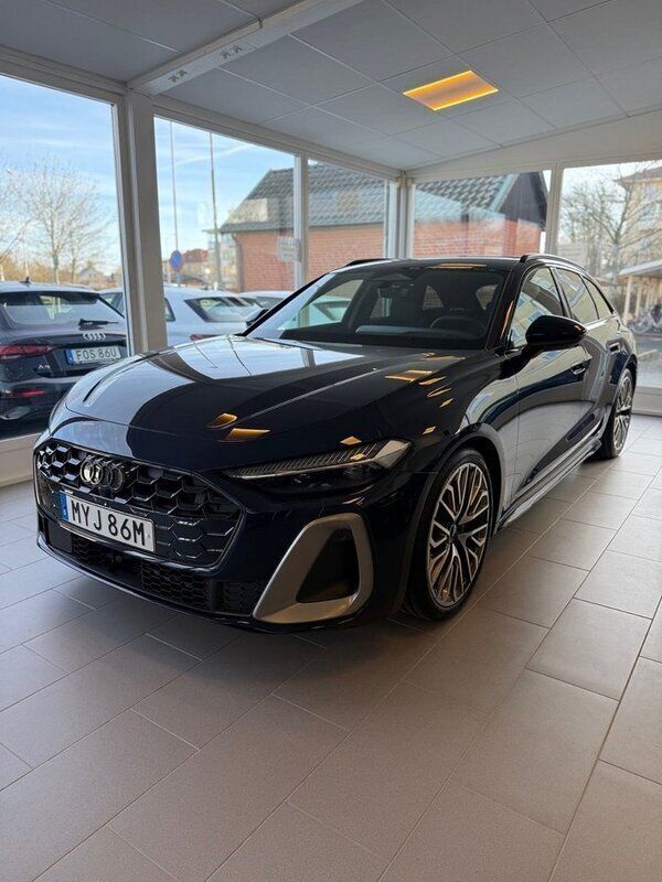 Blå Ny 2025 Audi A5 S-line plus Sportkupé | 739 000 kr - Bild 1/4