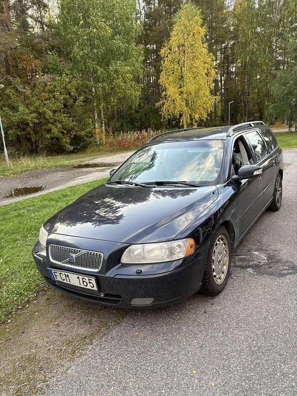 Blå Begagnad 2008 Volvo V70 Standard Kombi | 25 000 kr (Bra pris) - Bild 1/3