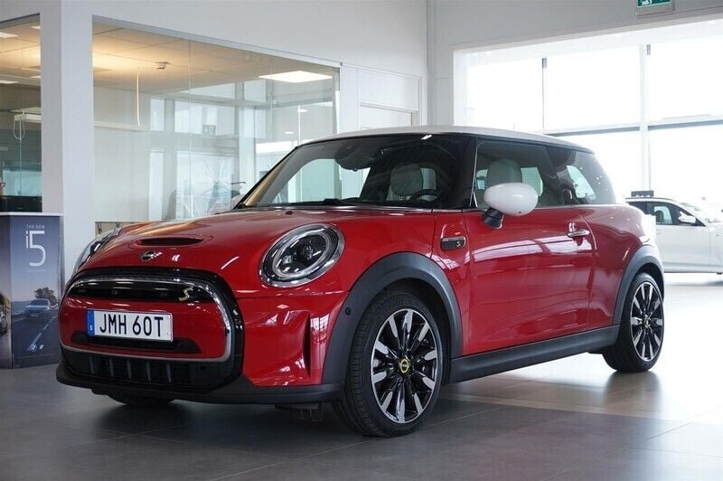 Okänd Begagnad 2022 Mini Cooper SE Halvkombi | 219 500 kr (Marknadspris) - Bild 1/4