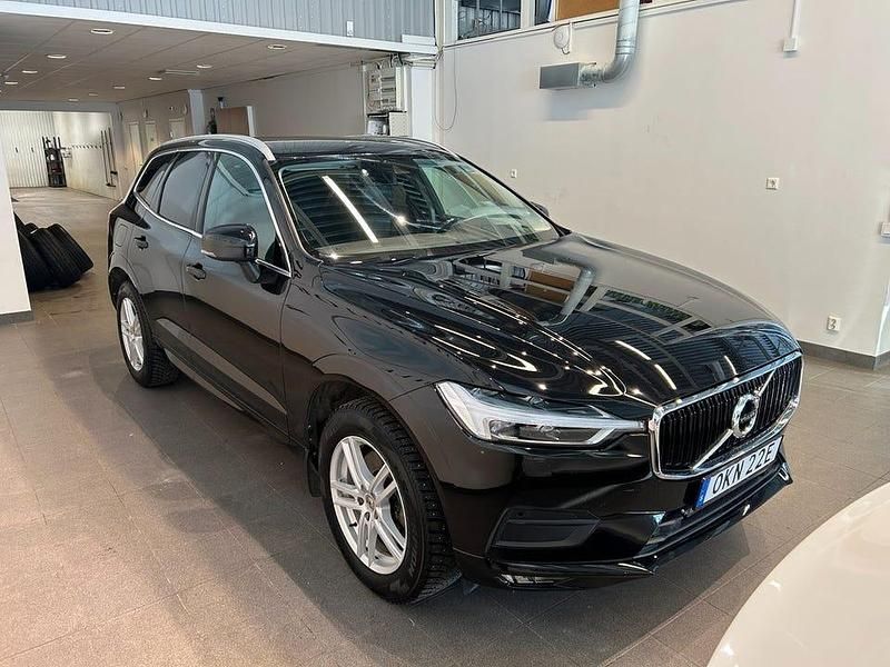 Begagnad Volvo XC60 Momentum 197 HK (144 kW) 2020 Svart SUV