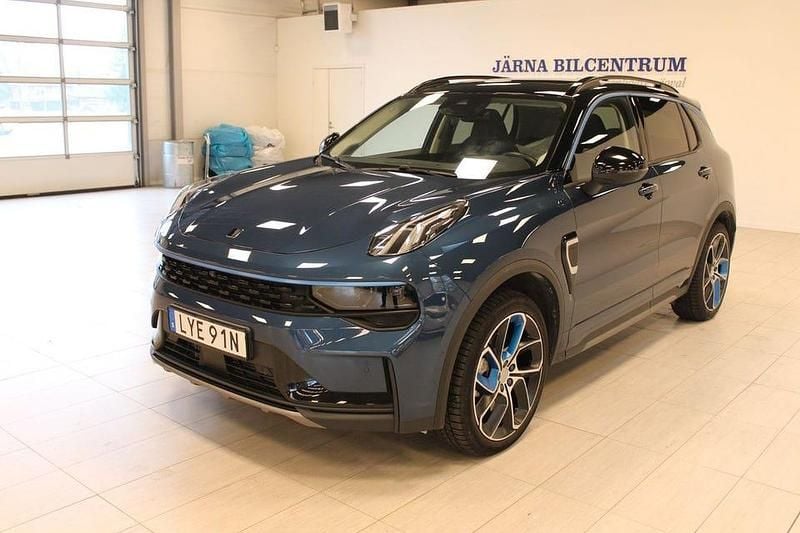 Begagnad Lynk & Co 01 261 HK (191 kW) 2022 Blå SUV