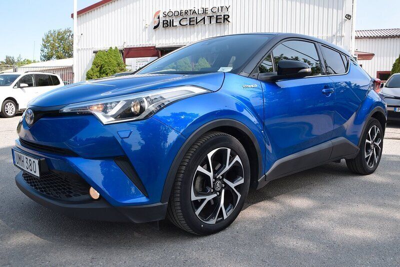 Blå Begagnad 2017 Toyota C-HR Style SUV | 214 899 kr (Marknadspris) - Bild 1/4