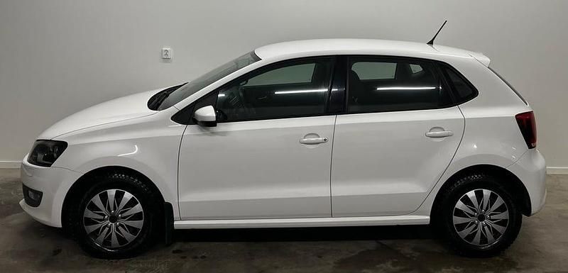 Begagnad VW Polo 86 HK (63 kW) 2011 Vit Halvkombi