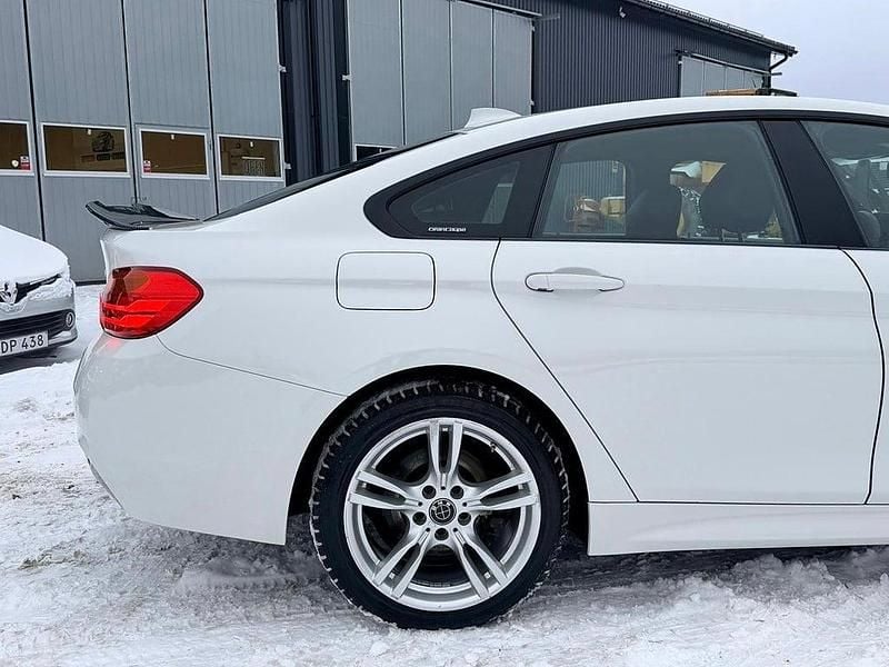 Begagnad BMW 420 M Sport 184 HK (135 kW) 2014 Vit Sportkupé