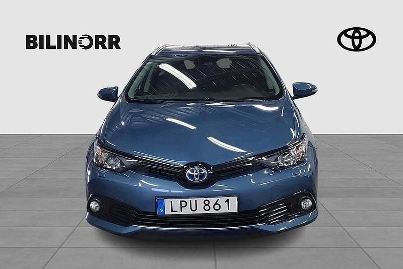 Begagnad Toyota Auris Touring Sports Touch 99 HK (72 kW) 2018 Blå Kombi