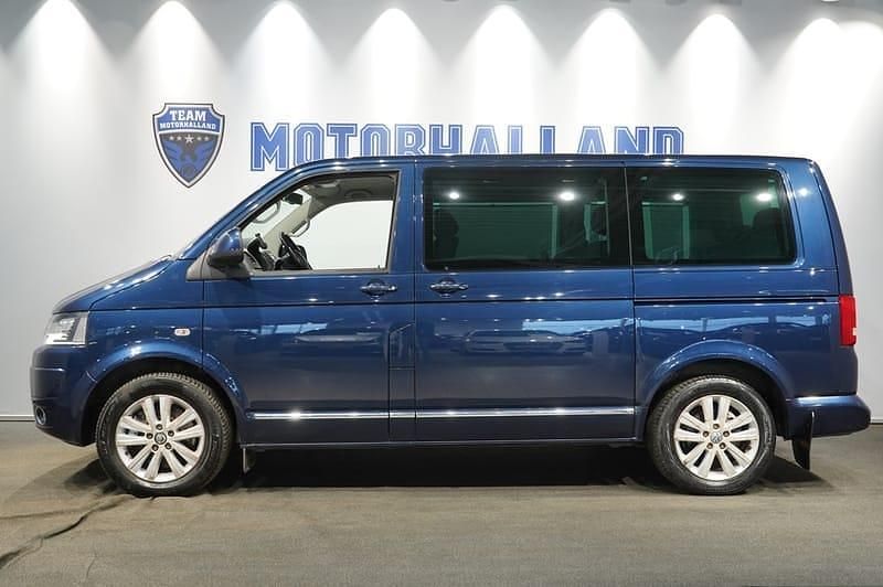 Blå Begagnad 2012 VW Multivan Van | 239 900 kr (Lite dyr) - Bild 1/4