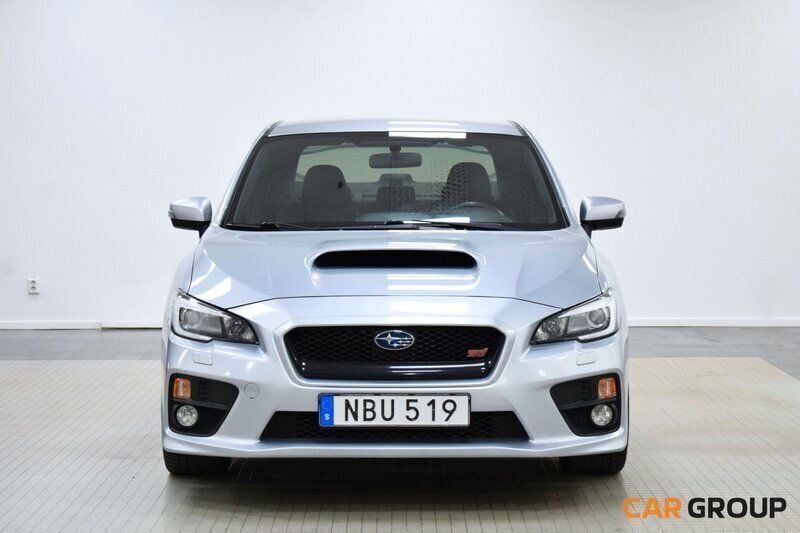 Silver Begagnad 2016 Subaru WRX STI Sedan | 299 900 kr - Bild 1/4