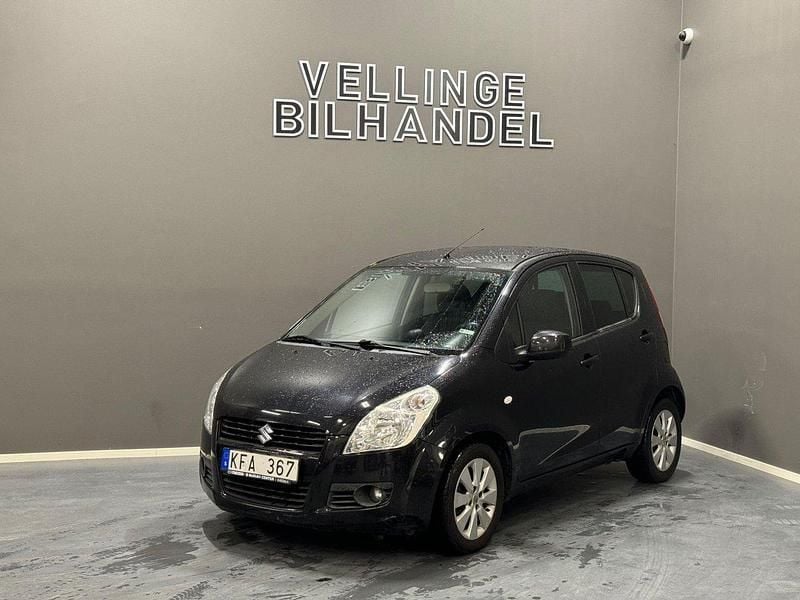 Svart Begagnad 2010 Suzuki Splash GLS Halvkombi | 29 900 kr (Marknadspris) - Bild 1/4