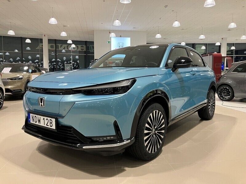 Blå Begagnad 2023 Honda e:Ny1 Advance SUV | 539 900 kr (Marknadspris) - Bild 1/4