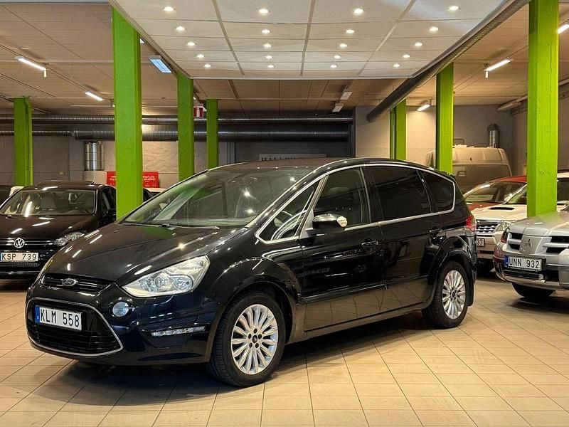 Svart Begagnad 2013 Ford S-MAX S Minibuss | 99 900 kr (Marknadspris) - Bild 1/4