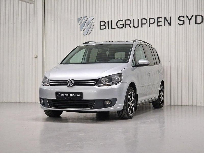 Begagnad VW Touran 105 HK (77 kW) 2013 Silver Minibuss