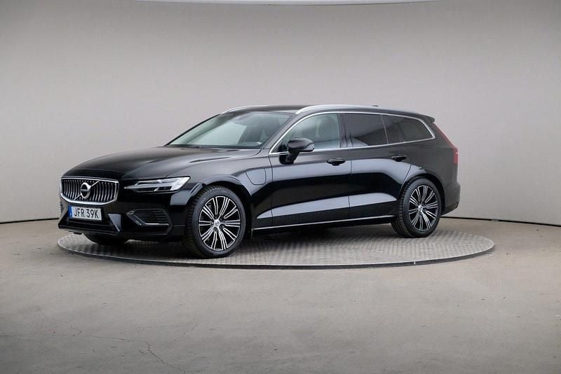 Svart (black stone (solid)) Begagnad 2021 Volvo V60 Inscription Kombi | 279 000 kr (Bra pris) - Bild 1/4