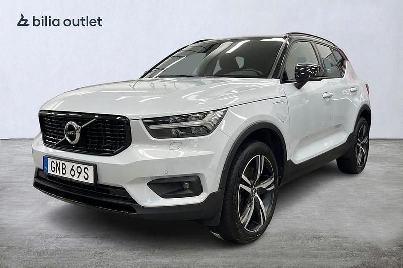 Begagnad Volvo XC40 R-Design 262 HK (192 kW) 2021 Silver SUV