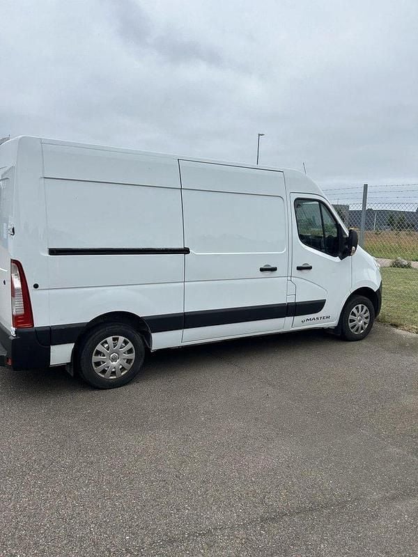 Vit Begagnad 2017 Renault Master Van | 85 000 kr - Bild 1/2