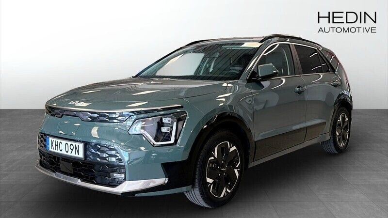 Grön (green) Begagnad 2024 Kia e-Niro Advance SUV | 369 900 kr (Dyr) - Bild 1/4