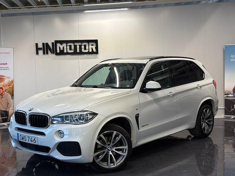 Vit Begagnad 2016 BMW X5 M Sport SUV | 319 900 kr (Marknadspris) - Bild 1/4