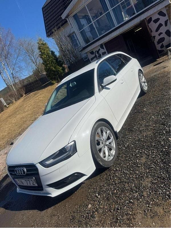Vit Begagnad 2013 Audi A4 Kombi | 80 000 kr (Superpris) - Bild 1/4