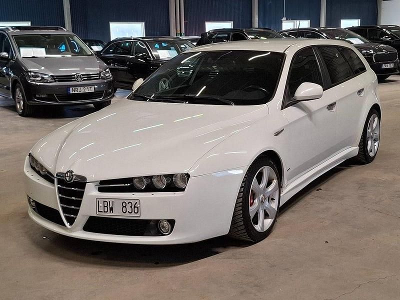 Begagnad Alfa Romeo 159 200 HK (147 kW) 2010 Vit Kombi