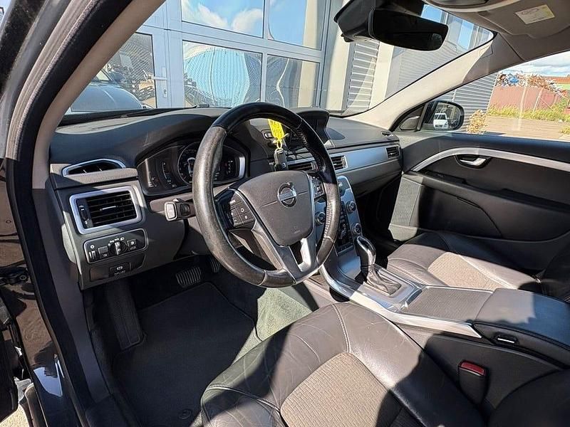 Begagnad Volvo V70 Momentum 181 HK (133 kW) 2014 Grå Kombi