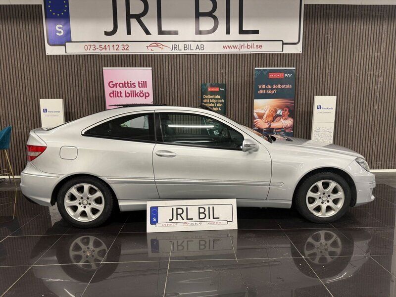 Silver Begagnad 2011 Mercedes CLC180 Halvkombi | 39 900 kr (Marknadspris) - Bild 1/4