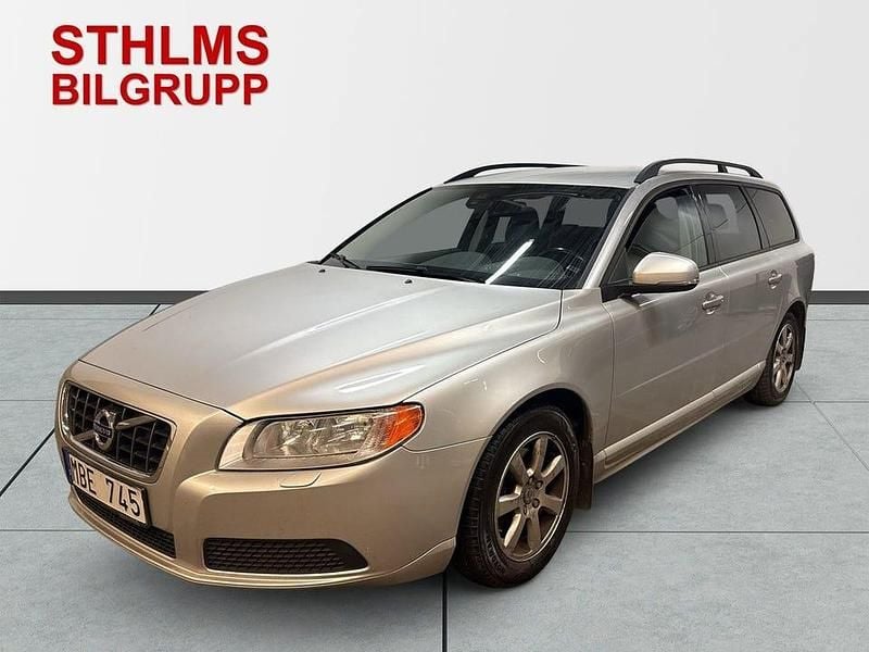 Grå Begagnad 2012 Volvo V70 Kombi | 114 900 kr (Marknadspris) - Bild 1/4