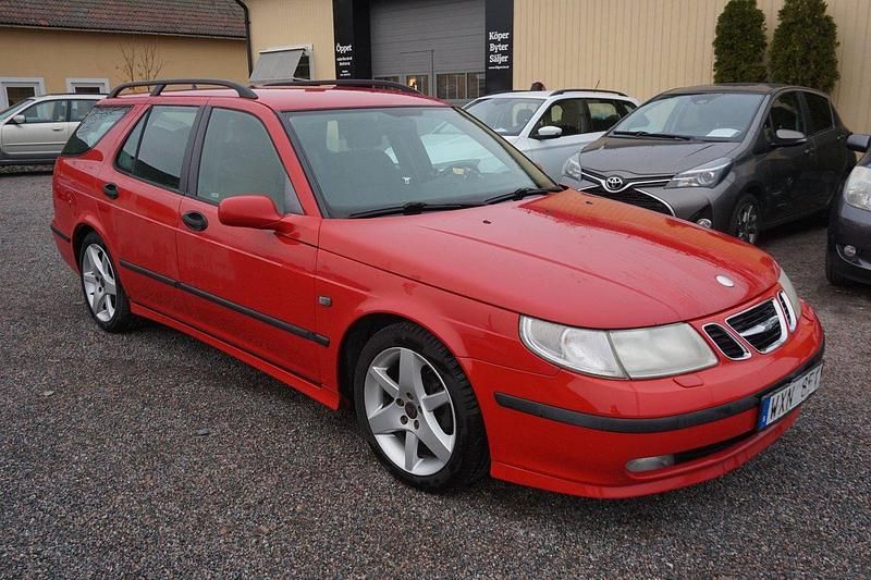 Röd Begagnad 2005 Saab 9-5 Kombi | 29 900 kr (Lite dyr) - Bild 1/4