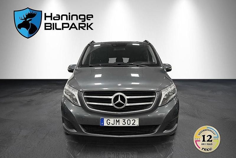 Begagnad Mercedes V250 Avantgarde 190 HK (139 kW) 2017 Grå Minibuss