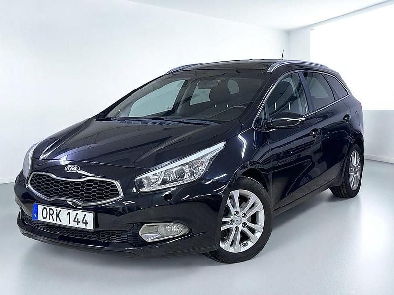 Begagnad Kia Ceed Sportswagon Comfort 128 HK (94 kW) 2014 Svart Kombi