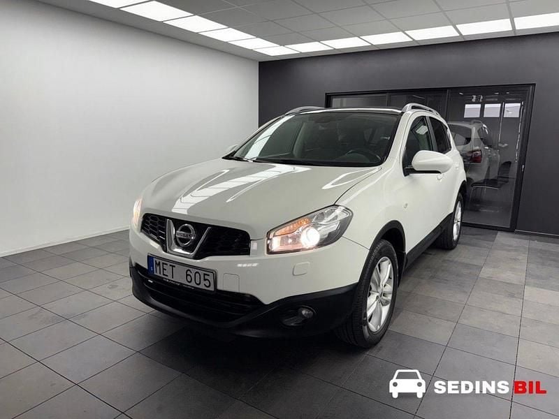 Vit Begagnad 2011 Nissan Qashqai SUV | 69 900 kr (Marknadspris) - Bild 1/4