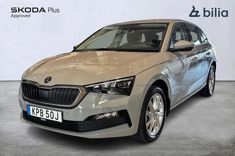 Grå Begagnad 2022 Skoda Scala Style Halvkombi | 219 000 kr (Marknadspris) - Bild 1/3