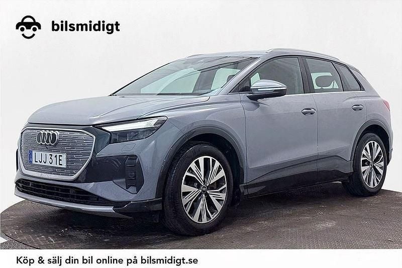 Grå Begagnad 2022 Audi Q4 e-tron Advanced SUV | 319 900 kr (Superpris) - Bild 1/3