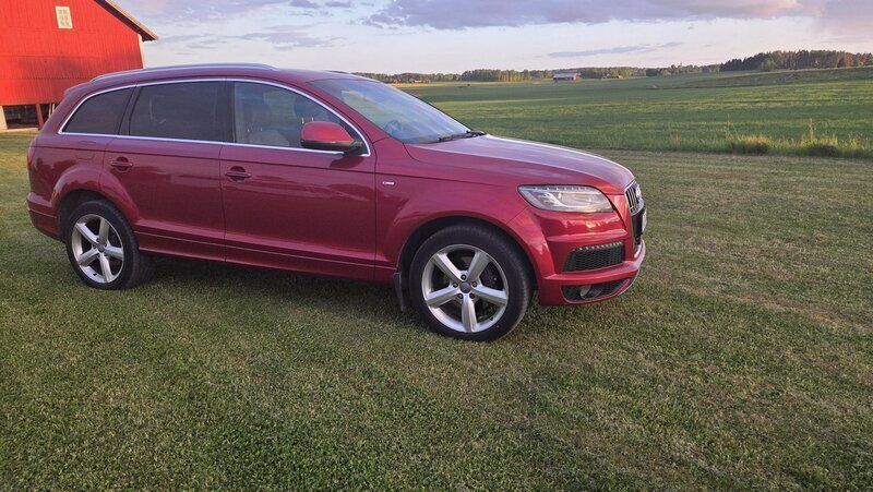 Röd Begagnad 2013 Audi Q7 S-Line SUV | 150 000 kr (Marknadspris) - Bild 1/4