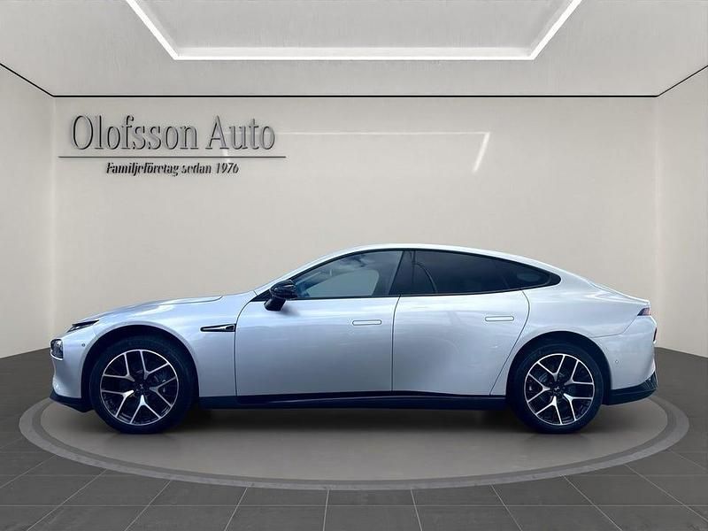 Begagnad XPENG P7 AWD Performance 347 kW (473 HK) 2024 Silver Sedan