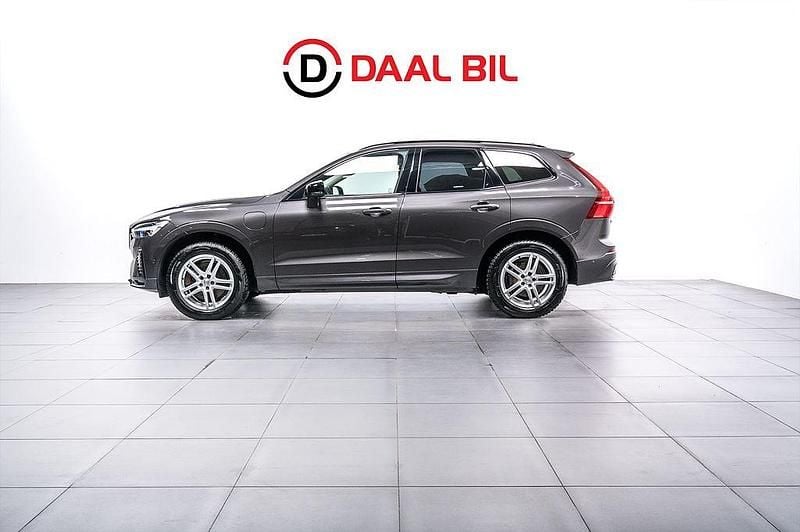 Grå Begagnad 2022 Volvo XC60 R-Design SUV | 399 700 kr (Dyr) - Bild 1/4