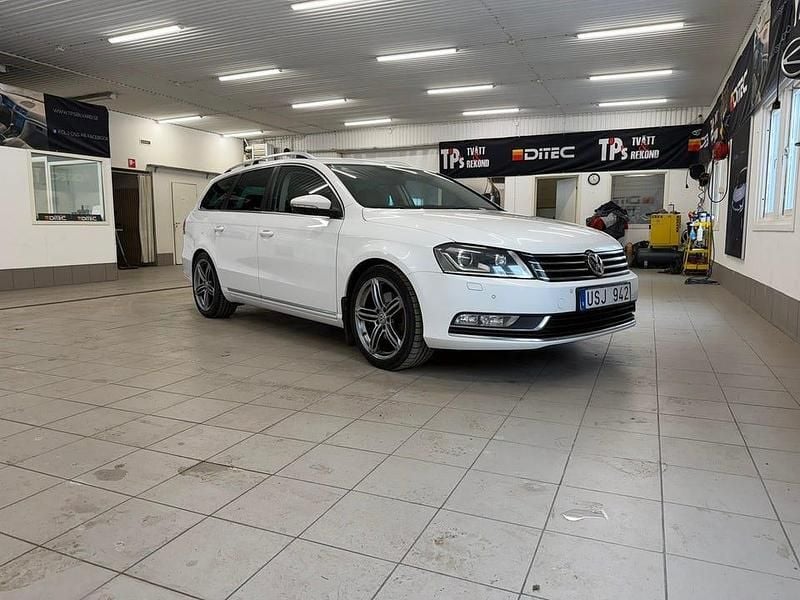 Begagnad VW Passat GT 170 HK (125 kW) 2012 Vit Kombi