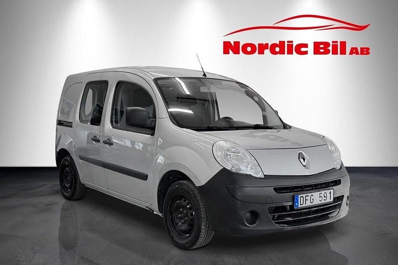 Silver Begagnad 2012 Renault Kangoo Minibuss | 39 900 kr (Lite dyr) - Bild 1/4