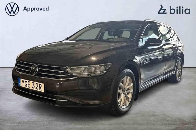 Grå Begagnad 2024 VW Passat Kombi | 279 000 kr - Bild 1/1