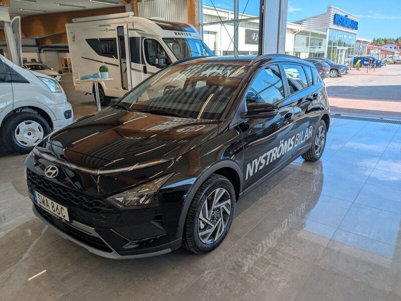 Svart Ny 2024 Hyundai Bayon SUV | 259 900 kr (Superpris) - Bild 1/4