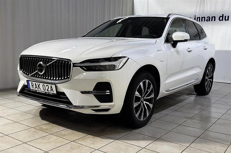 Begagnad Volvo XC60 253 HK (186 kW) 2023 Vit SUV