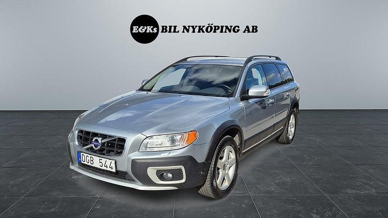 Ljusgrå (grå) Begagnad 2012 Volvo XC70 Kinetic SUV | 109 000 kr (Bra pris) - Bild 1/4