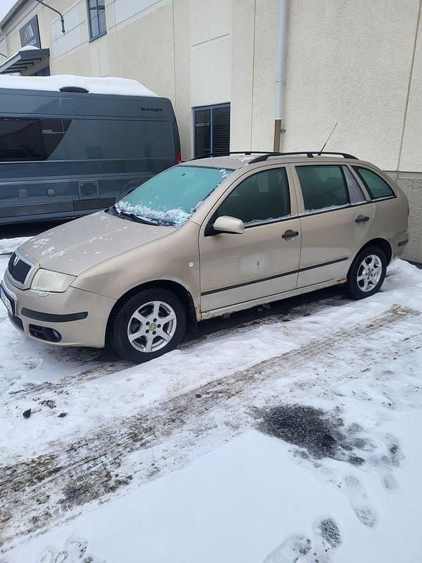 Begagnad 2005 Skoda Fabia Kombi | 5 000 kr (Superpris) - Bild 1/1