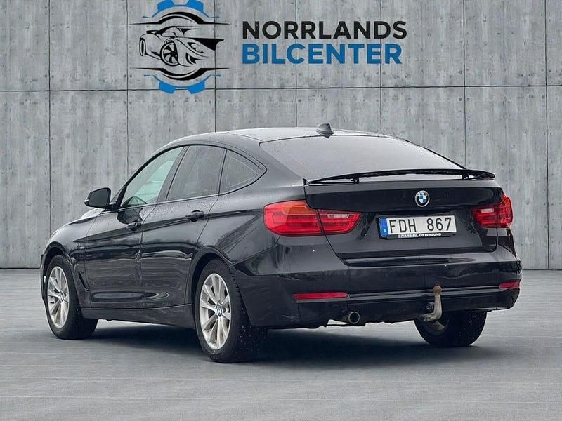 Begagnad BMW 320 Gran Turismo Sport Line 184 HK (135 kW) 2013 Svart Sedan