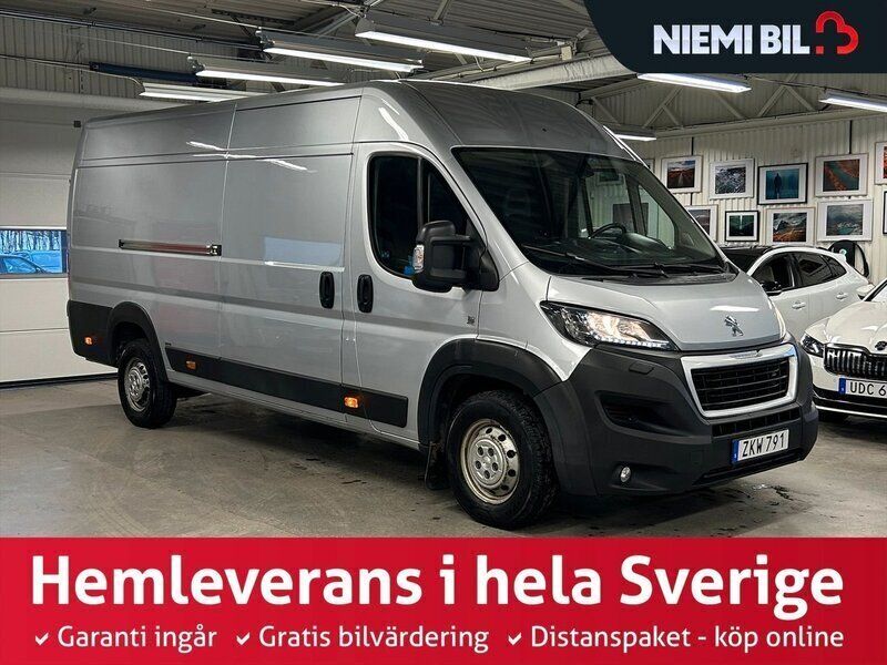 Grå Begagnad 2018 Peugeot Boxer S Van | 319 900 kr (Lite dyr) - Bild 1/3