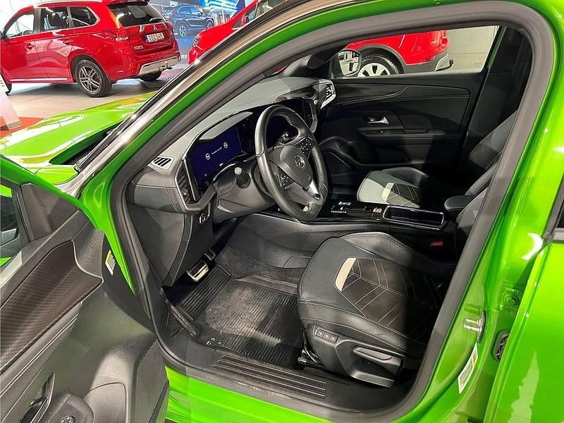 Begagnad Opel Mokka Ultimate 131 HK (96 kW) 2023 Grön SUV