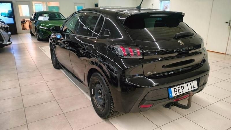 Begagnad Peugeot 208 101 HK (74 kW) 2021 Svart Halvkombi